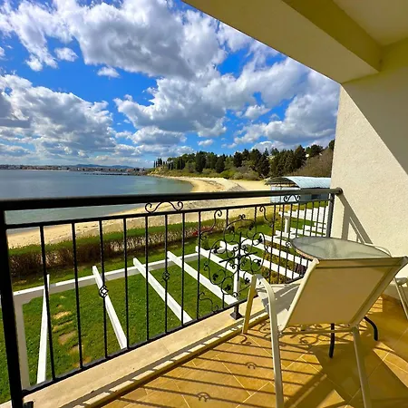 Apartamento Marina Breeze - Firstline & Seaview